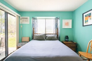 2 bedrooms, iron/ironing board, WiFi, bed sheets - Ocean Edge: 2-bedroom condo with pool and resort access, near beaches (Brewster)