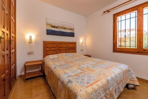 2 bedrooms, iron/ironing board