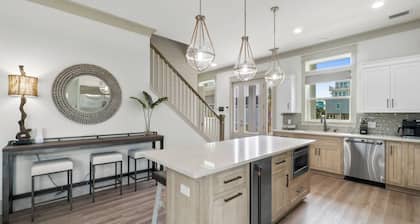 Steps to Gulf | 5BR/5.5BA | Pool | Boat Parking|Beach Gear