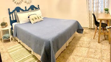 1 bedroom, desk, iron/ironing board, WiFi