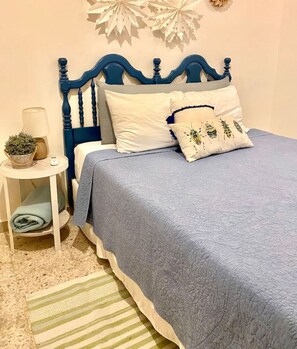 1 bedroom, desk, iron/ironing board, WiFi - Furlong1 Apartment in down Town city near the malecón and restaurants (La Paz)