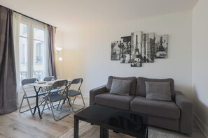Living area - Charming Apartment - 1br-4p- Montparnasse (Paris)