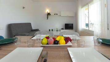 Apartment | Dining