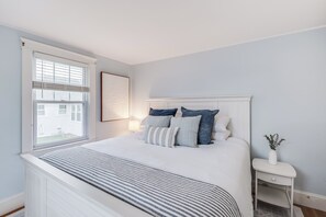 3 室のベッドルーム、アイロン / アイロン台、WiFi、ベッドシーツ