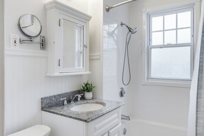 Shower, hair dryer, towels, soap - Beach Bungalow - Hyannis Harbor - 3 Bedroom with A/C (Yarmouth)