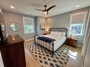 5 bedrooms, iron/ironing board, WiFi