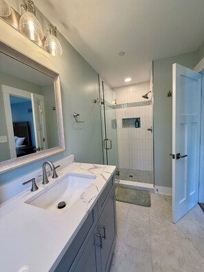 Shower, hair dryer, soap, toilet paper - BRAND NEW, CUSTOM CONSTRUCTION! Lewes Beach Hideaway, steps to beach & town!! (Lewes)