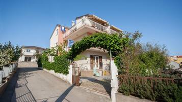 Apartment | Exterior