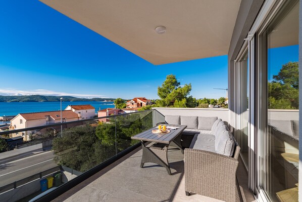 Apartment | Balcony - Luxury Apartment by the Adriatic sea (Sibenik)