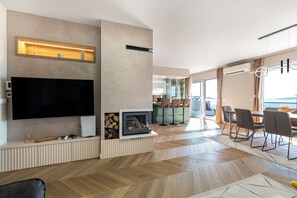 Apartment | Living room