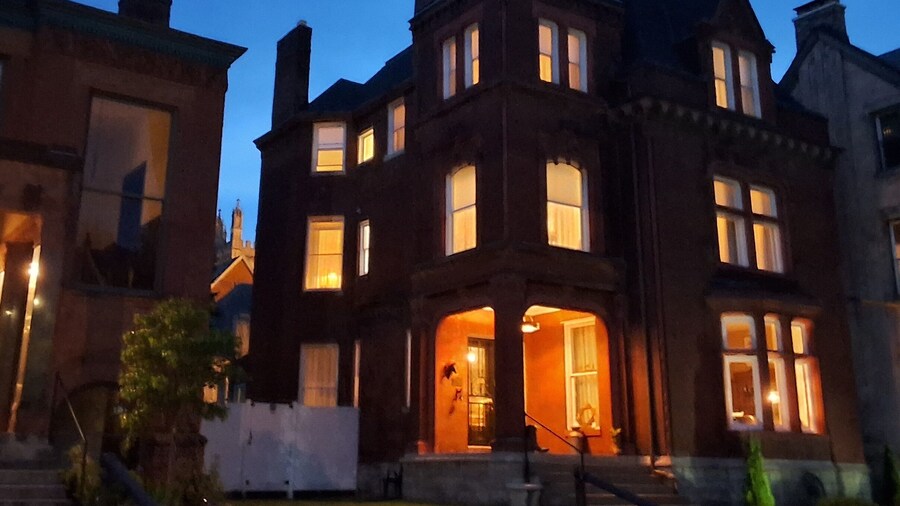 Bourbon Barrel Inn Bed & Breakfast