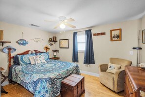 2 quartos, ferros/tábuas de passar roupa, Wi-Fi, roupa de cama