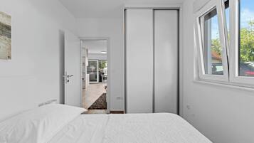 Apartment | 2 bedrooms, iron/ironing board