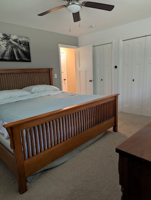 4 slaapkamers, reisbedje, gratis wifi, beddengoed