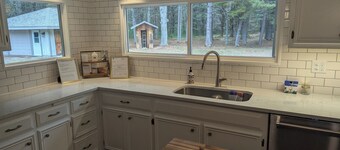 Peaceful Pines, 4 bdrm, 3 bath home tucked in just south of Minocqua