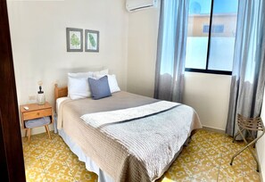 2 多间卧室、熨斗/熨衣板、WiFi、床单