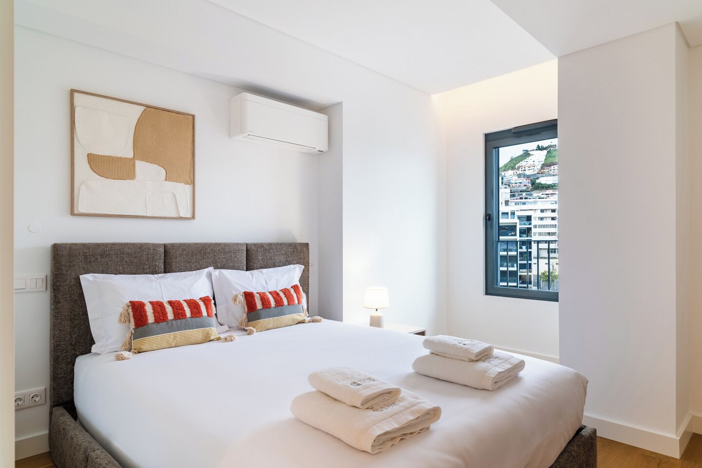 2 chambres, fer et planche à repasser, accès Internet, draps fournis