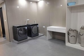 Laundry room - Shishi Live DNG Hotel (Shishi)