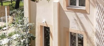 Mas Provençal swimming pool near Cassis Aix Marseille sleeps 14