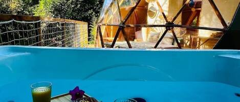 Baignoire à remous extérieure