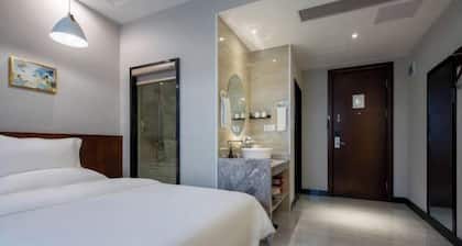 Kaili Xinshishang Hotel