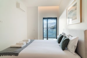 3 bedrooms, iron/ironing board, Internet, bed sheets - GuestReady - Acqua residences - Emerald (Funchal)