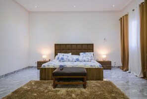 3 bedrooms, WiFi, bed sheets
