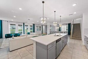 Exclusive House, Multiple Bedrooms, Private Pool | Private kitchen - Super Zesty (Kissimmee)