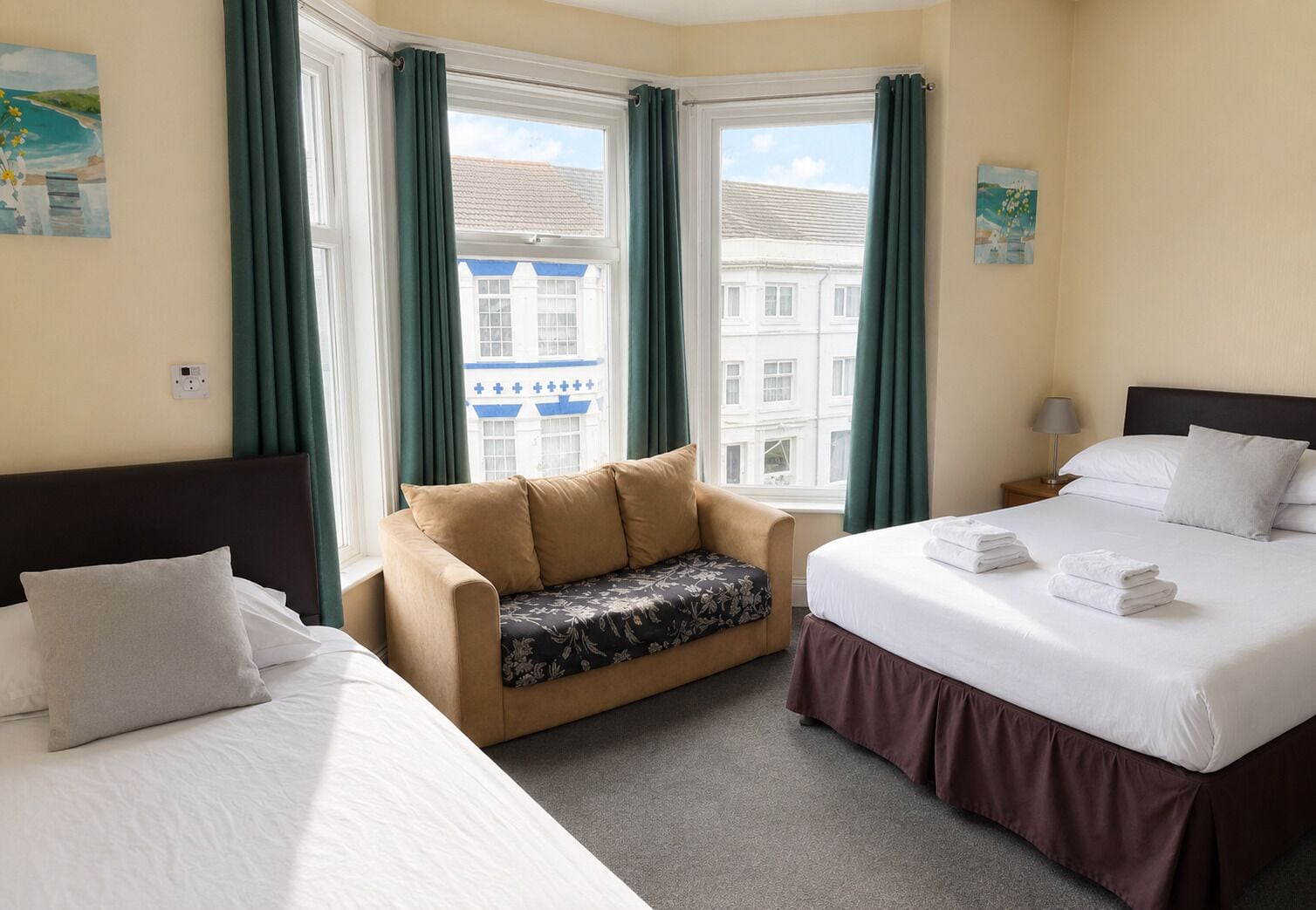 Triple Room | Free WiFi, bed sheets