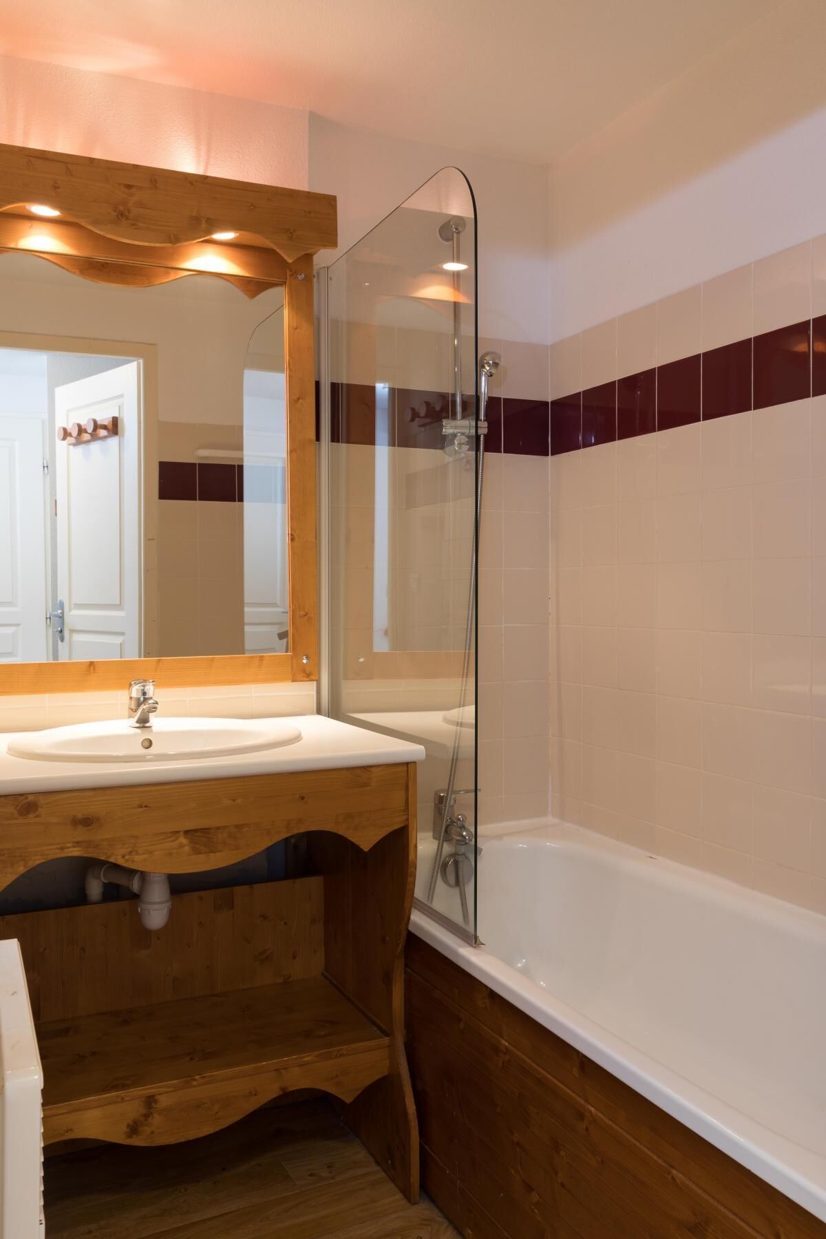 70m From Ski Slopes, Fitness, Swimming Pool, Sauna, Balcony, Parking, Tv, 35-38m², Chamrousse - 尚魯斯