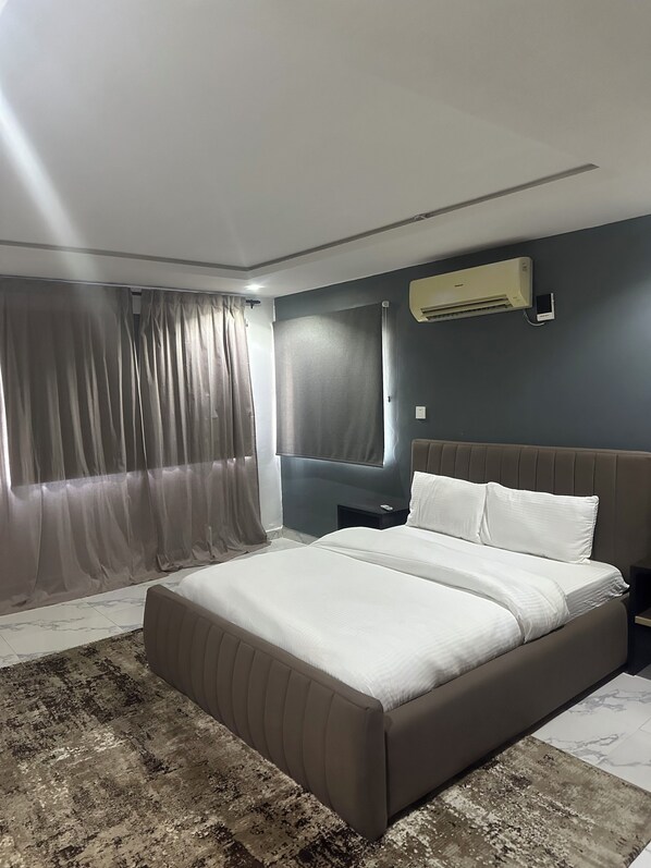 4 Schlafzimmer, Bügeleisen/Bügelbrett, WLAN, Bettwäsche