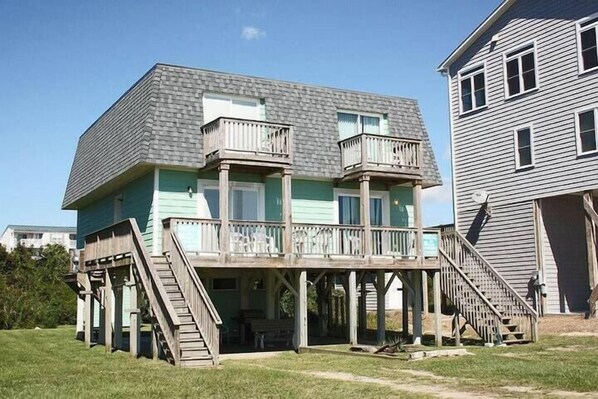 Exterior - 3BR/2BA - Awesome Views - Walk Everywhere (Oak Island)