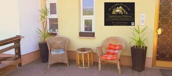 Cozy vacation apartment on the edge of the forest