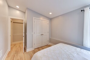 3 chambres, fer et planche à repasser, Wi-Fi, draps fournis
