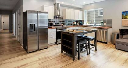 7Mi Louisville Pet-Friendly Home