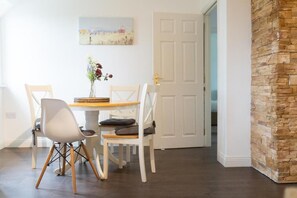 Deluxe Apartment, Garden View | Living area - burrencourt (Ballyvaughan)