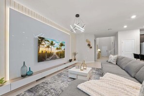 Family House, Multiple Bedrooms, Private Pool | Living area