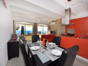 Apartment | Dining - Apartment in Roses With sea View (Roses)