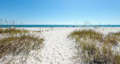 Pool, 100 Steps To Private Beach Access, Patio, Tannin 2BR Cottage, Dog Friendly