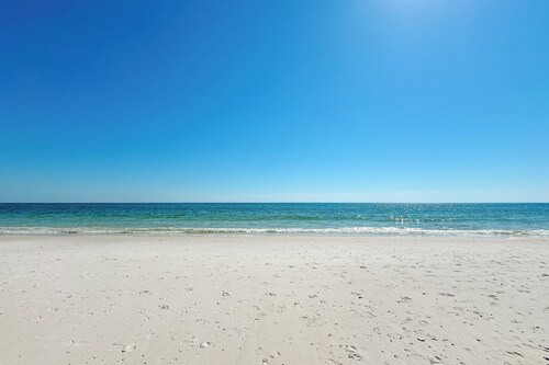 Pool, 100 Steps To Private Beach Access, Patio, Tannin 2BR Cottage, Dog Friendly