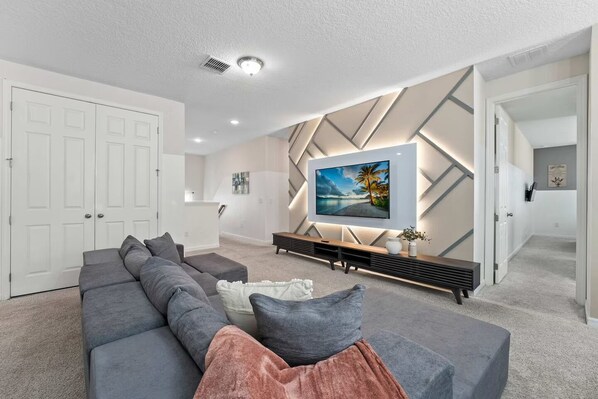 House, Multiple Bedrooms, Non Smoking, Private Pool | Living area