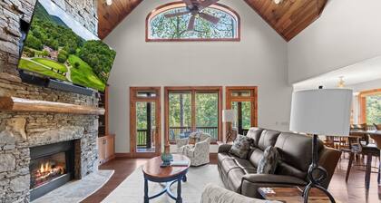Spacious 5-bedroom Mountain House with Movie Room & Pool Table
