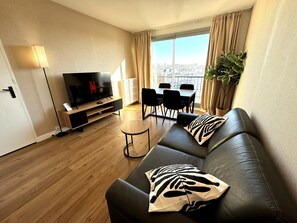 Smart TV - A cosy, friendly nest in Gambetta, Paris 20th district (Paris)