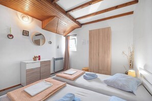 2 bedrooms, iron/ironing board