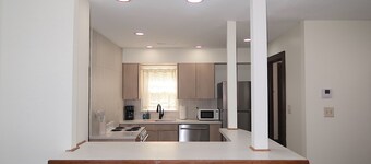 Newly Renovated - Minutes From Downtown W/ Washer and Dryer!