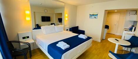 Laptop workspace, free WiFi