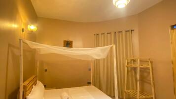 1 chambre, fer et planche à repasser, Wi-Fi, draps fournis