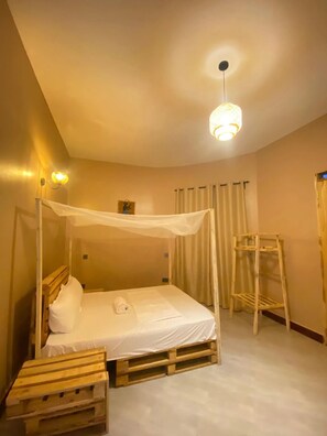 1 bedroom, iron/ironing board, WiFi, bed sheets - Charming 1-bedroom lodge in peaceful Arusha with WiFi (Arusha)