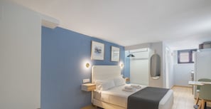 Een strijkplank/strijkijzer, gratis wifi, beddengoed