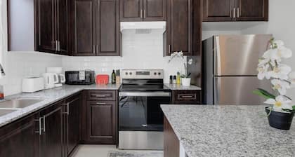 EXCLUSIVE Luxury Brand New 3-bedroom townhome: Family friendly in Kleinburg